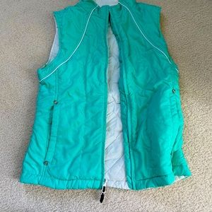 RESERVABLE vest